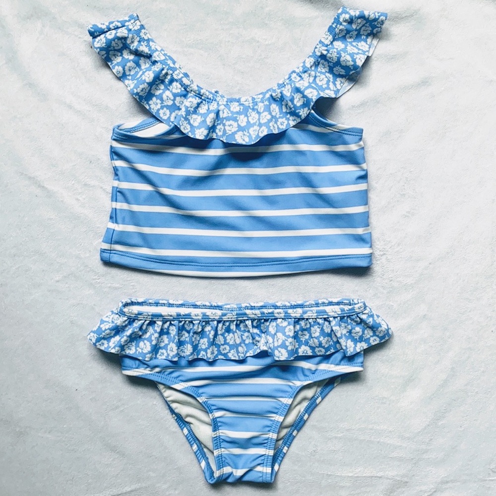 Ruffled 2-Piece Swimsuit